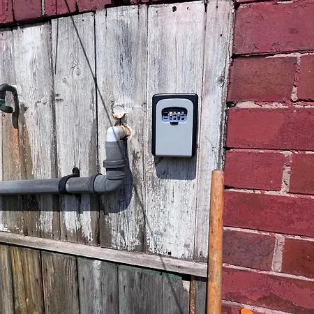 Casa De Munca * Leeds (West Yorkshire)